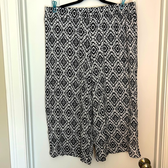 I.N. Studio Pants & Jumpsuits In Studio Black And White Gauze Pull